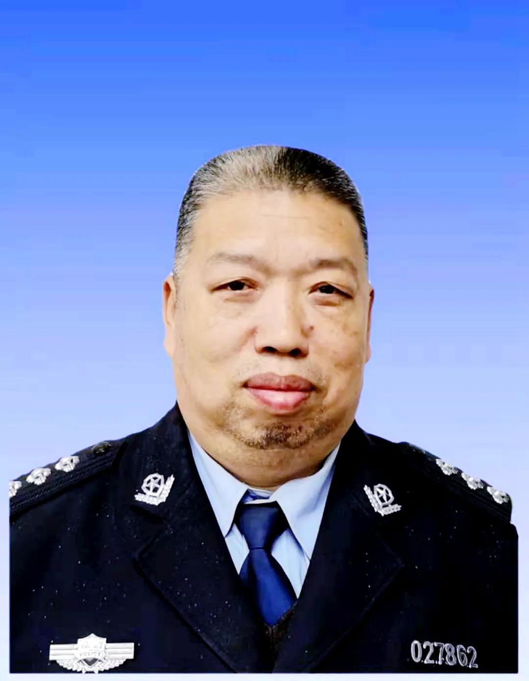 皇思迪 第3页