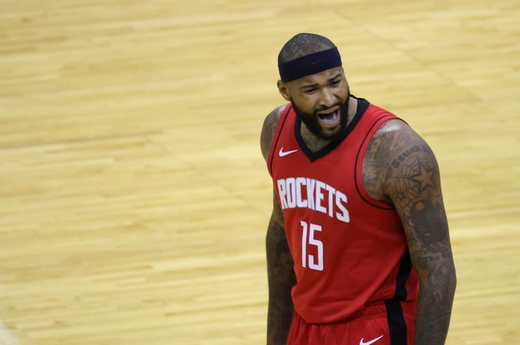 火箭考辛斯展现超强实力与团队精神的比赛璀璨瞬间