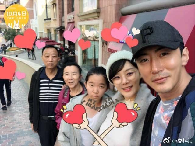 秋瓷炫孕肚新照曝光,星光下的幸福与期待中的宝贝