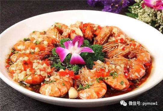 大饭店最新菜品探秘,美食新疆界之旅