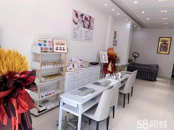 最新美甲美睫店铺转让信息及其影响深度解析