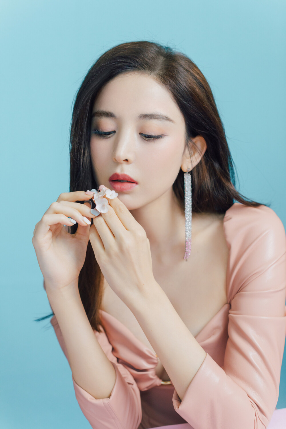 古力娜扎最新近况,娱乐圈中的耀眼之星